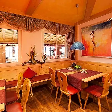 Hotel May-hof 3*